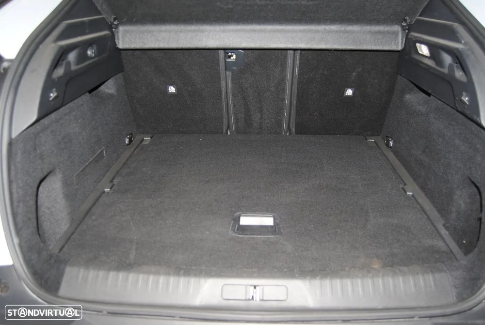 Peugeot 3008 1.2 Hybrid Allure e-DCS6 - 39