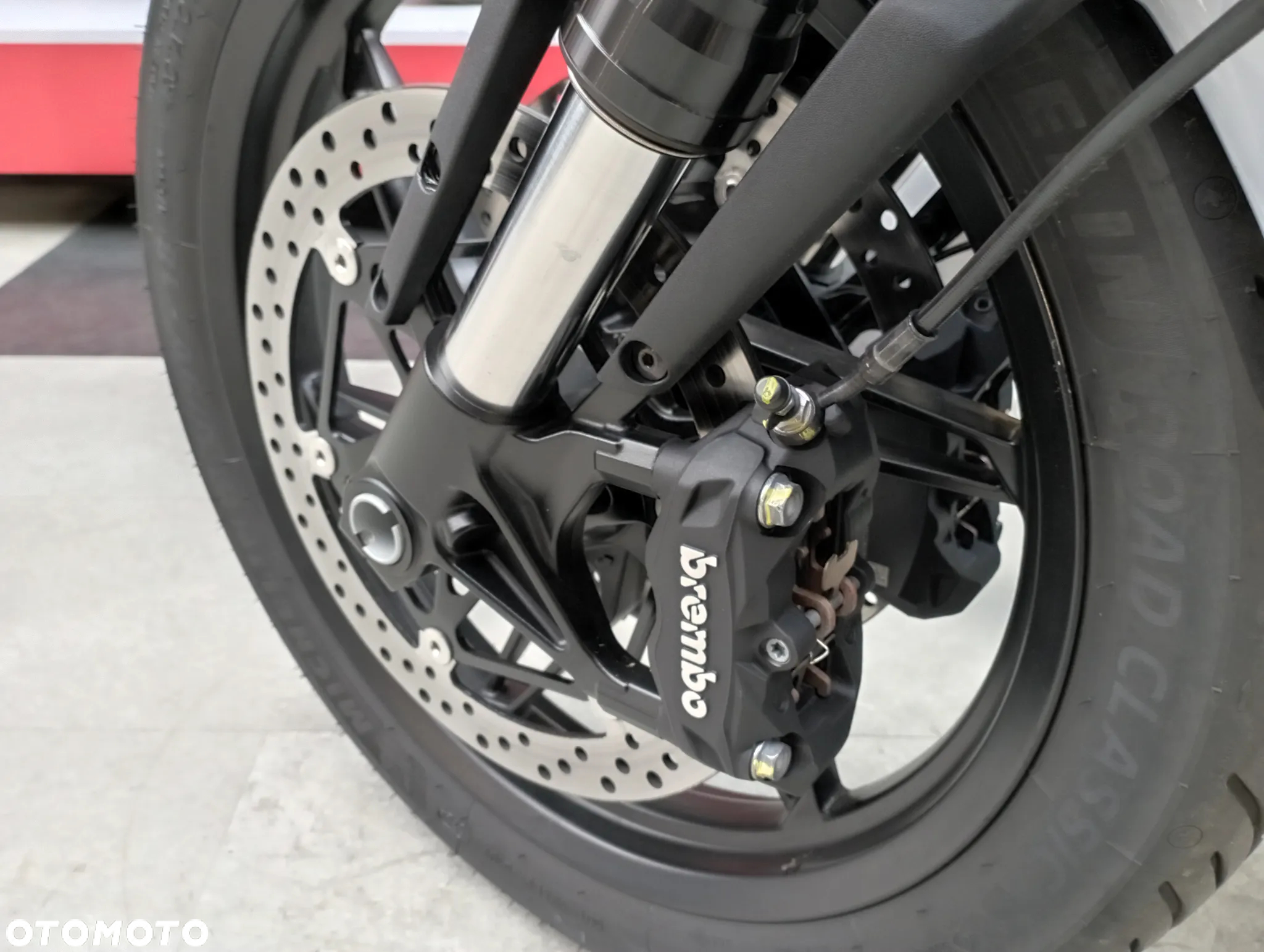 Moto Guzzi V7 - 23