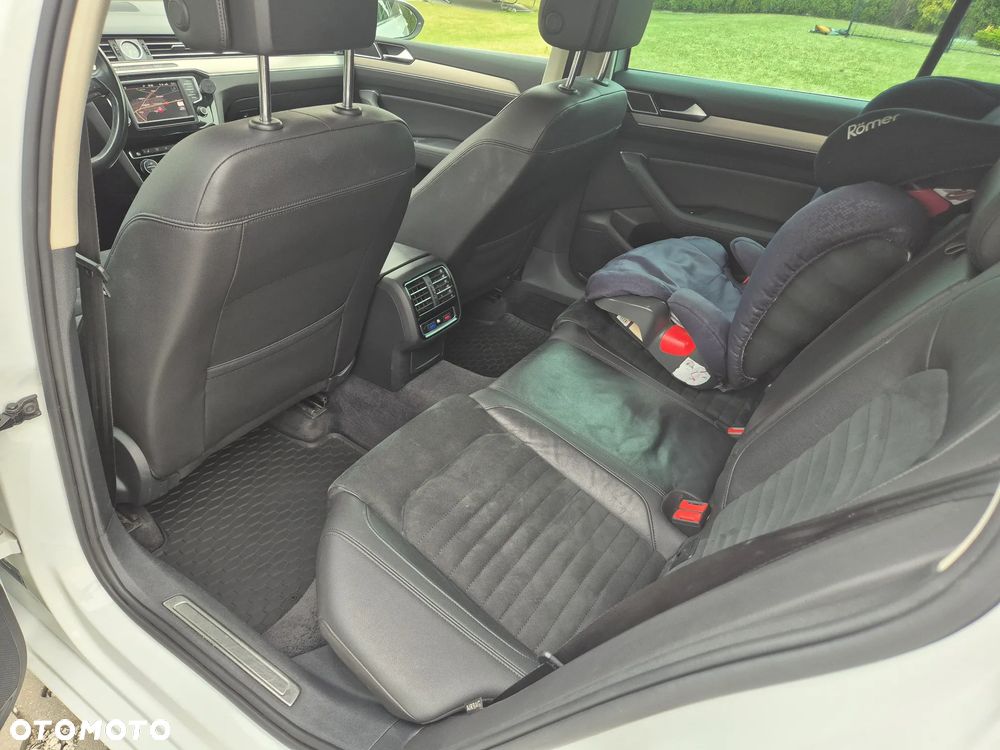 Volkswagen Passat 2.0 TDI SCR (BlueMotion Technology) 4Motion Highline - 15