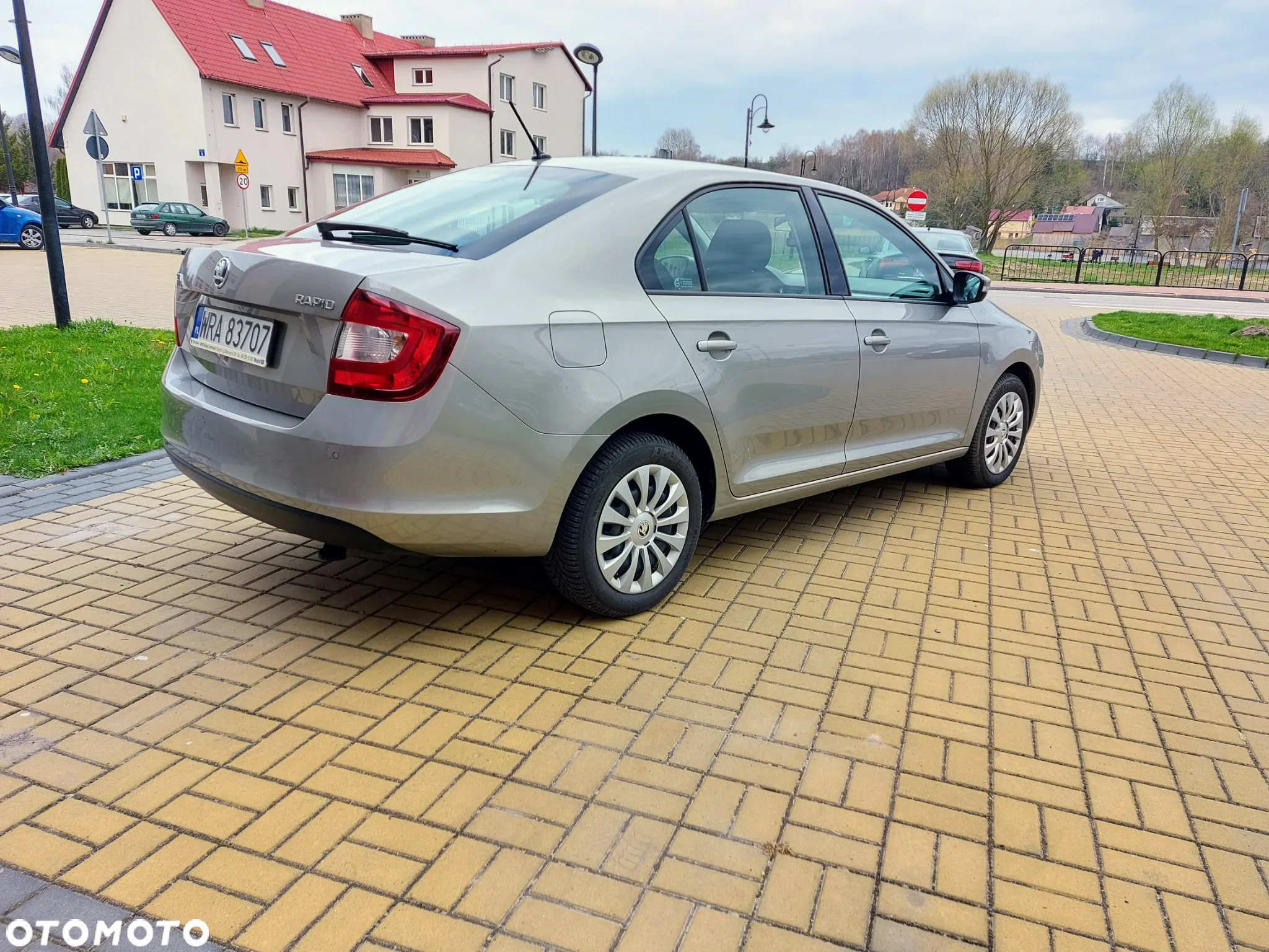 Skoda RAPID 1.0 TSI Ambition - 4
