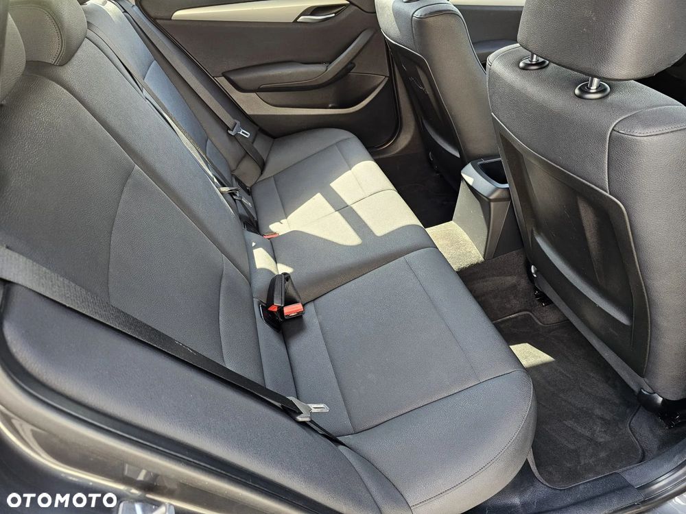 BMW X1 sDrive18d - 16
