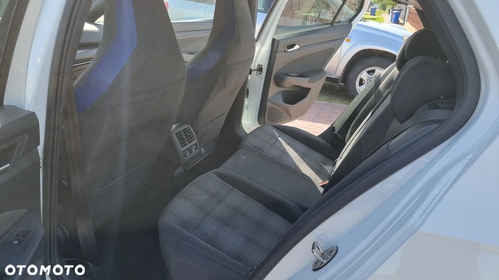 Volkswagen Golf 1.4 eHybrid OPF DSG GTE - 25