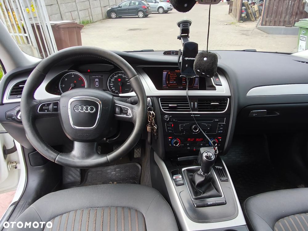 Audi A4 Avant 2.0 TDI - 17