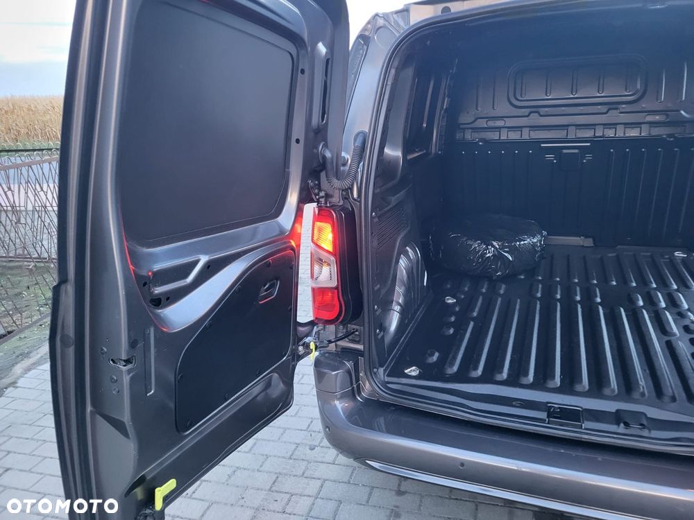Peugeot Partner - 8