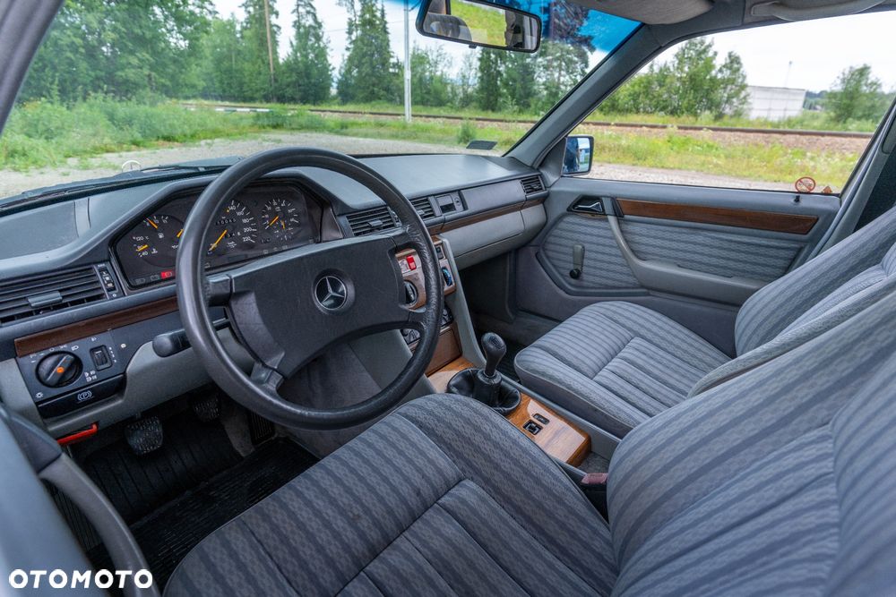 Mercedes-Benz W124 (1984-1993) - 8