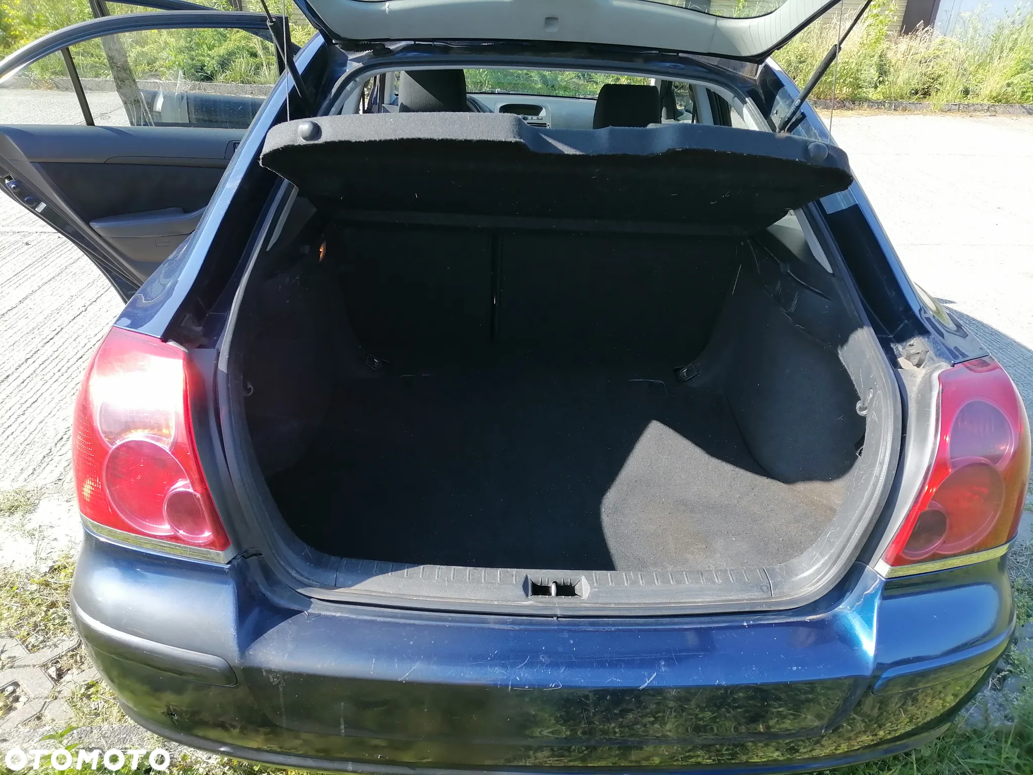 Toyota Avensis - 9