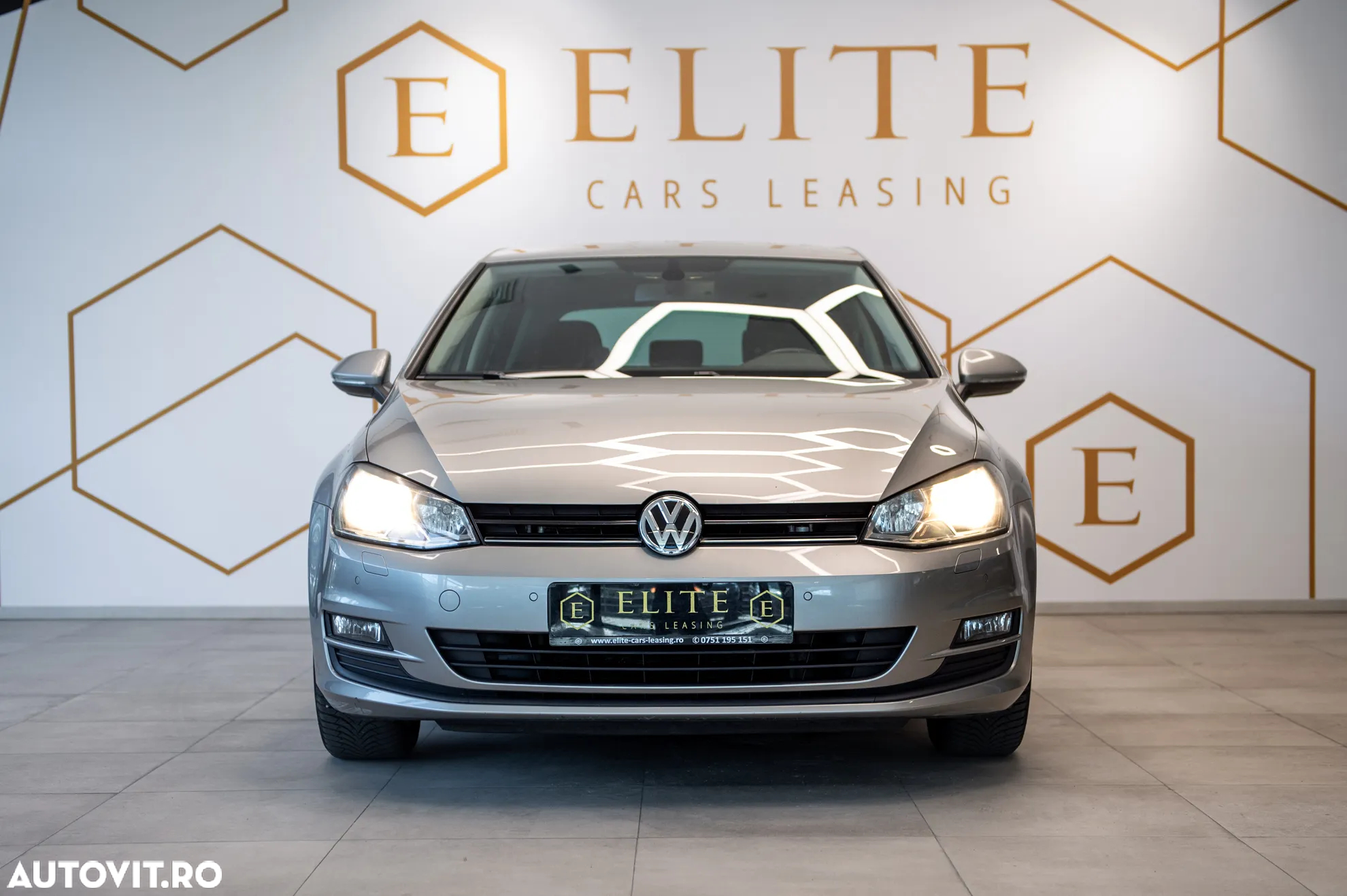 Volkswagen Golf 2.0 TDI DSG BMT Comfortline - 2