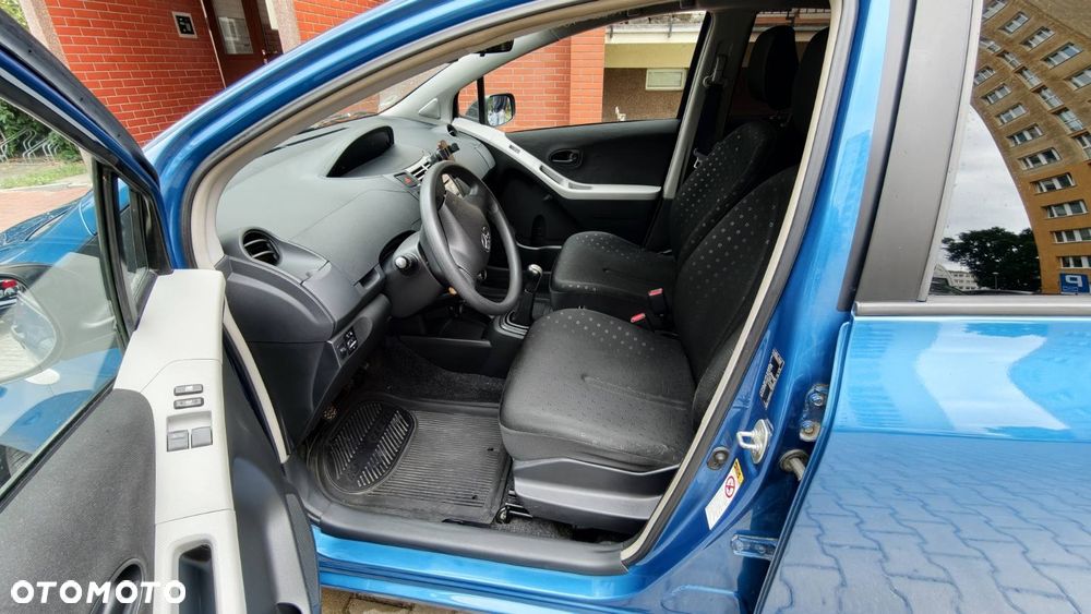 Toyota Yaris - 5