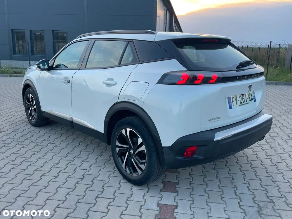 Peugeot 2008 1.5 BlueHDi Allure Pack S&S EAT8 - 6