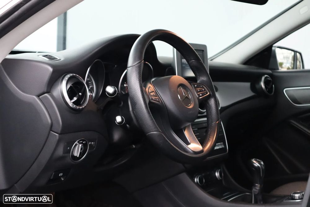 Mercedes-Benz CLA 180 d BlueEFFICIENCY Edition - 13