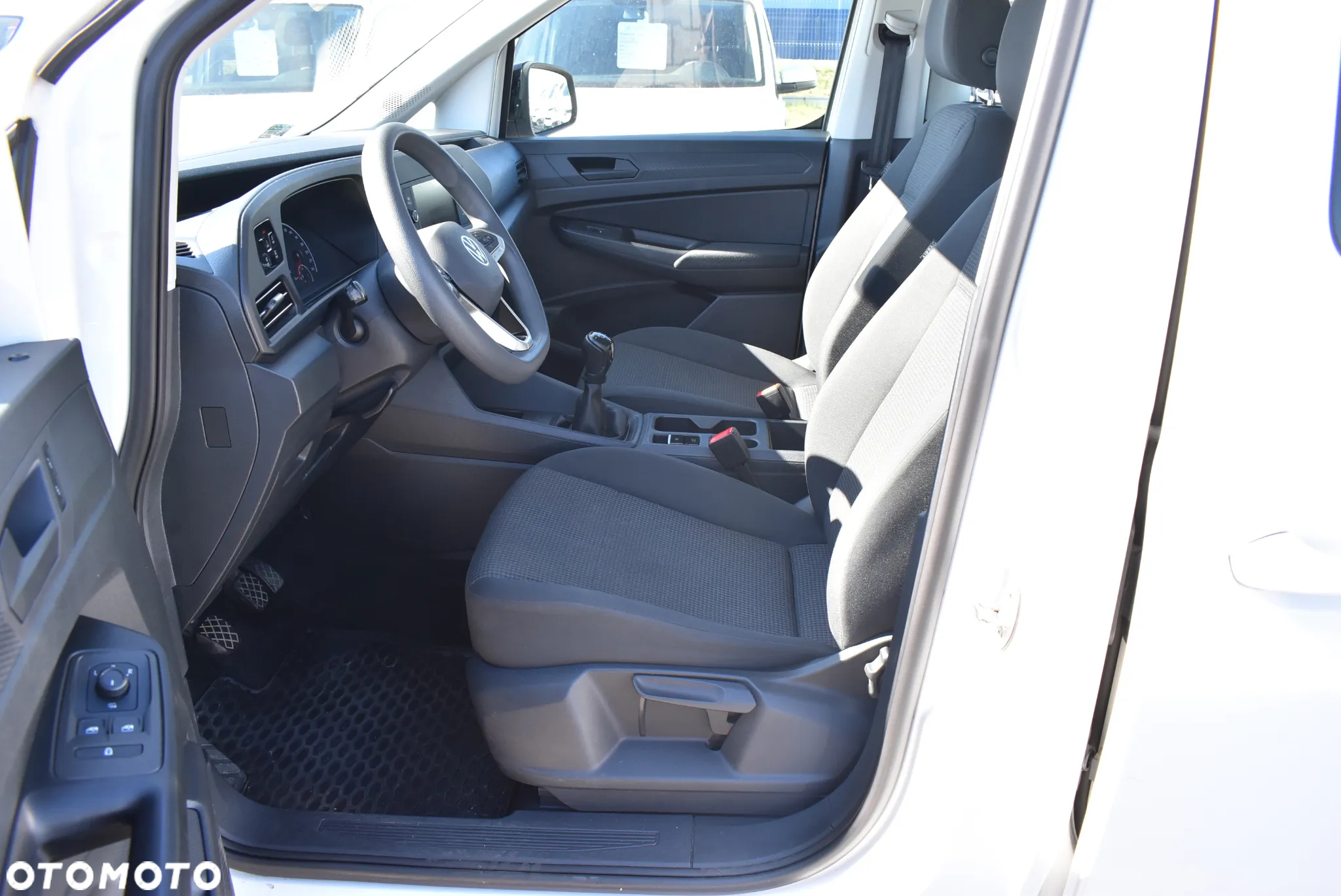 Volkswagen Caddy - 10