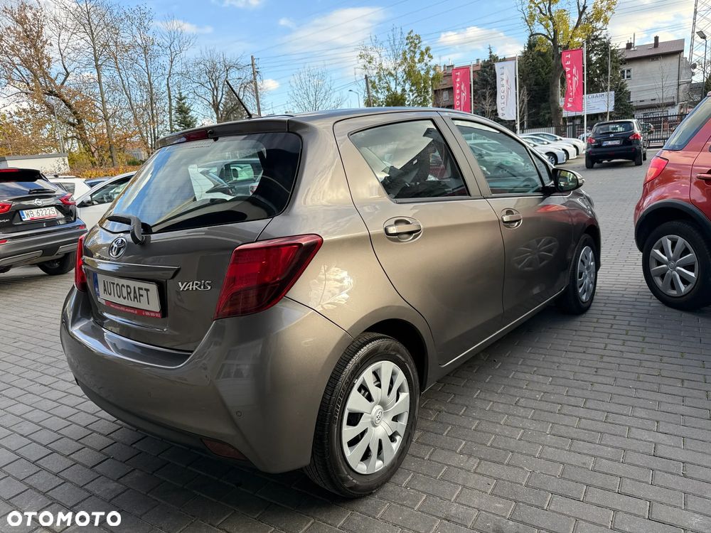 Toyota Yaris 1.33 Active EU6 - 27