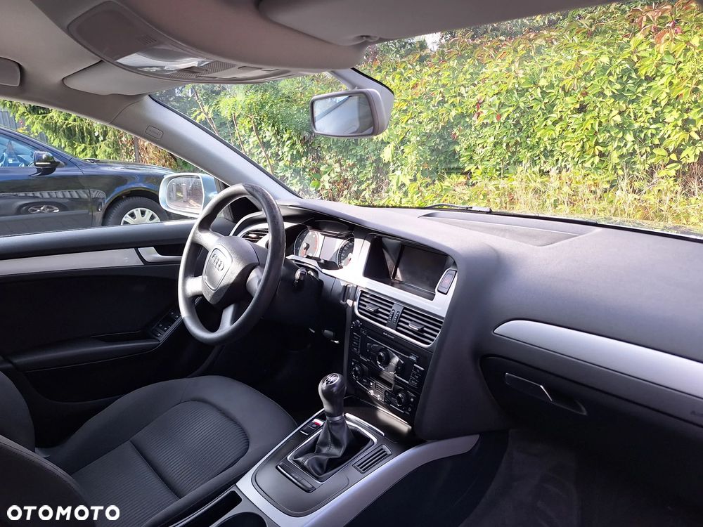 Audi A4 Limousine - 7