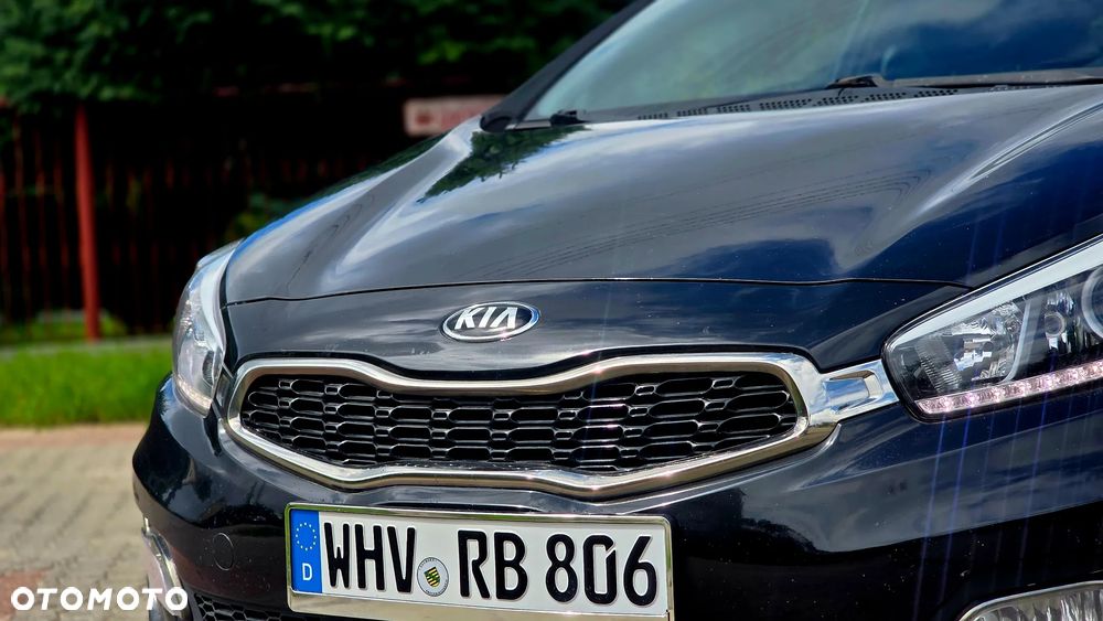 Kia Ceed 1.6 CRDi 115 Dream-Team Edition - 24
