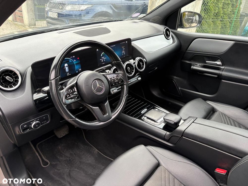 Mercedes-Benz Klasa B 180 7G-DCT Progressive - 22