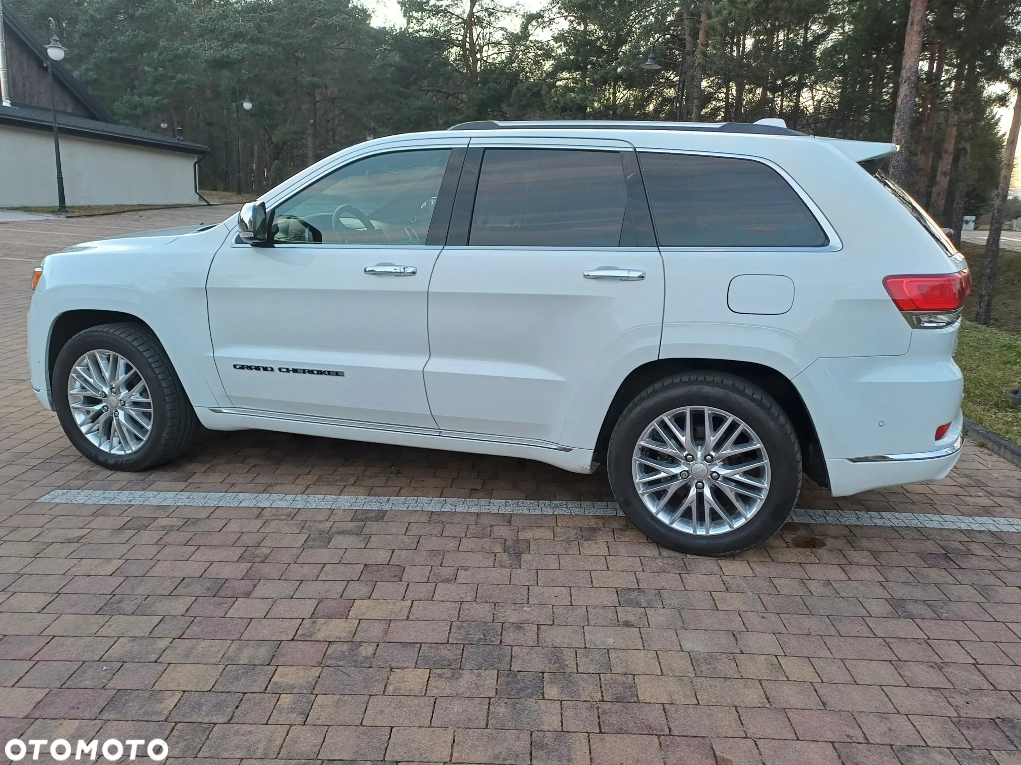 Jeep Grand Cherokee 5.7 V8 HEMI Summit - 10