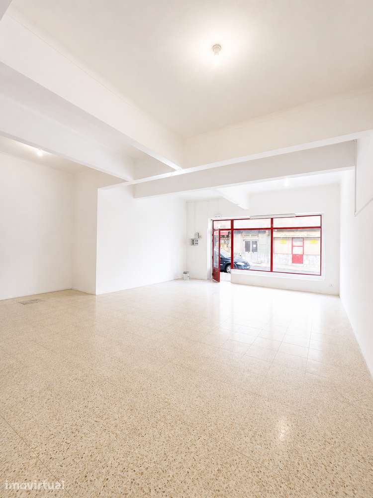 Loja comercial pronta a arrendar na Rua 1º de maio, baixa da banheira - Grande imagem: 3/5
