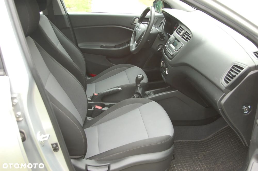 Hyundai i20 1.2 BlueDrive Comfort - 34