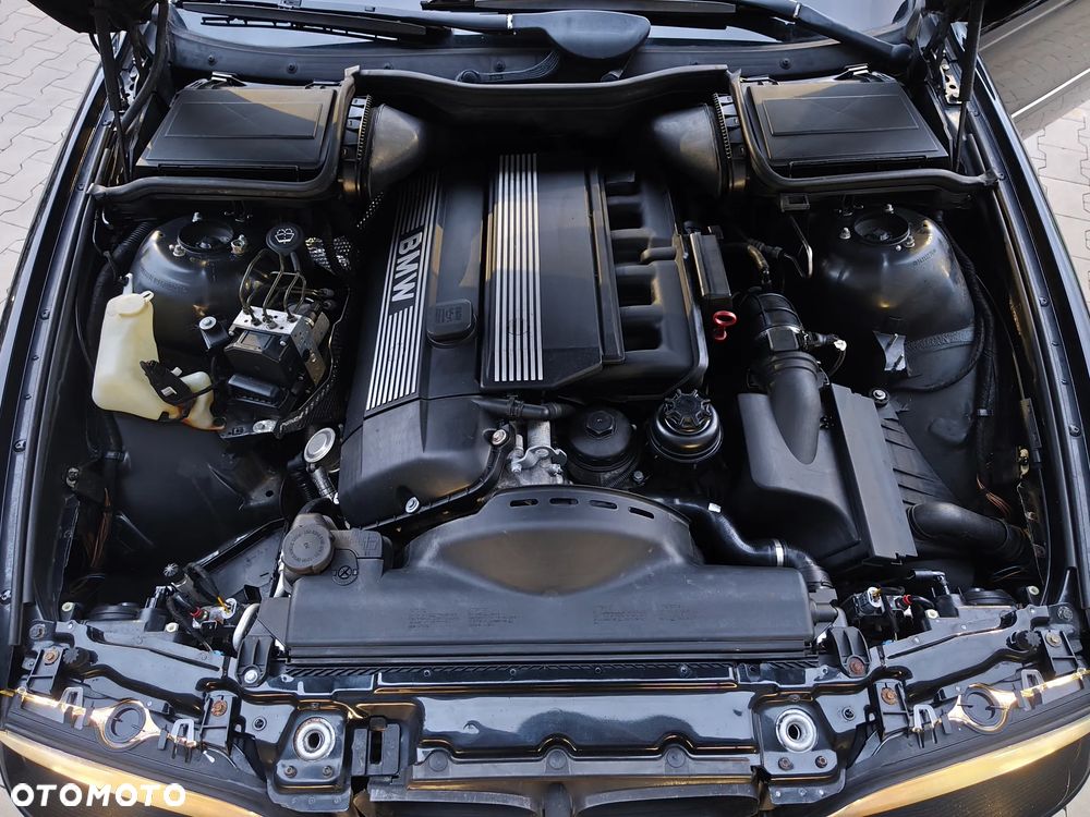 BMW Seria 5 - 35