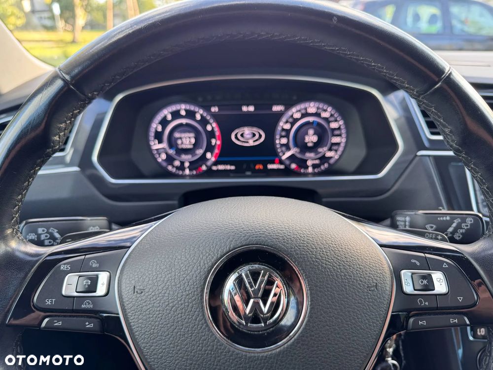 Volkswagen Tiguan - 19