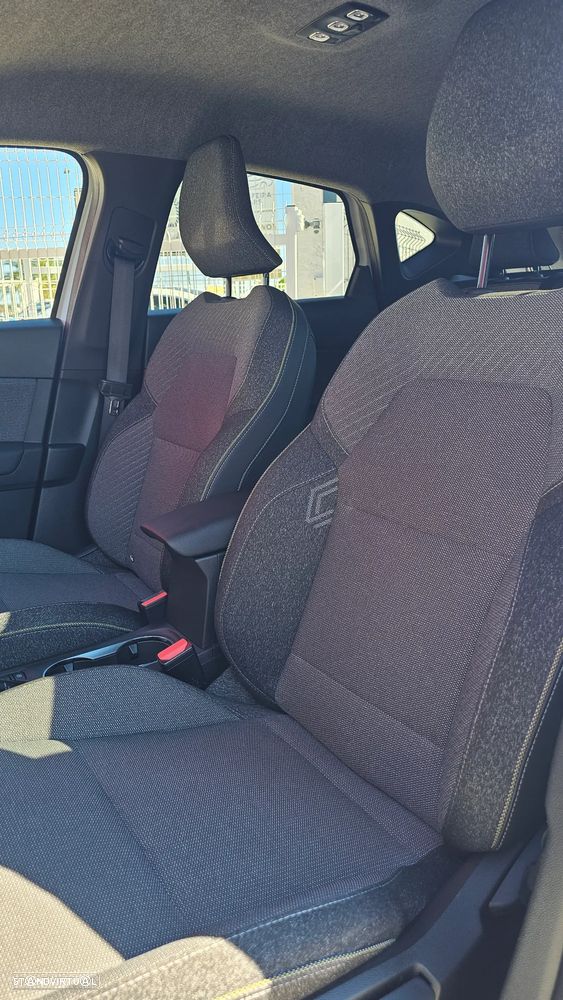 Renault Captur 1.6 E-Tech Full Hybrid Evolution - 21