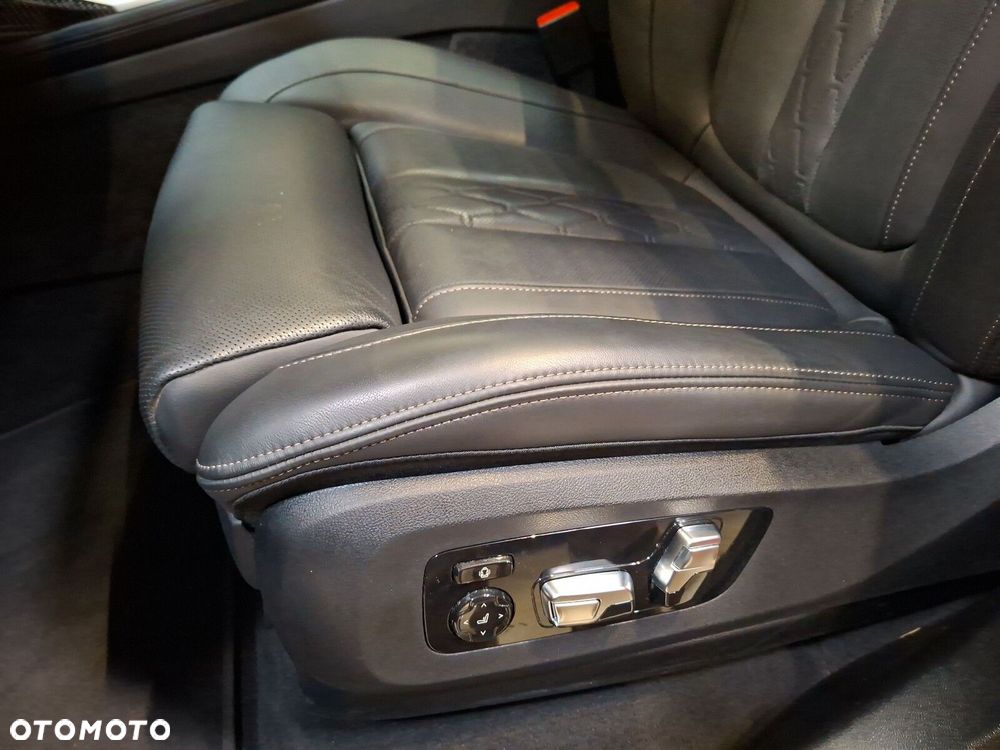BMW X7 - 14