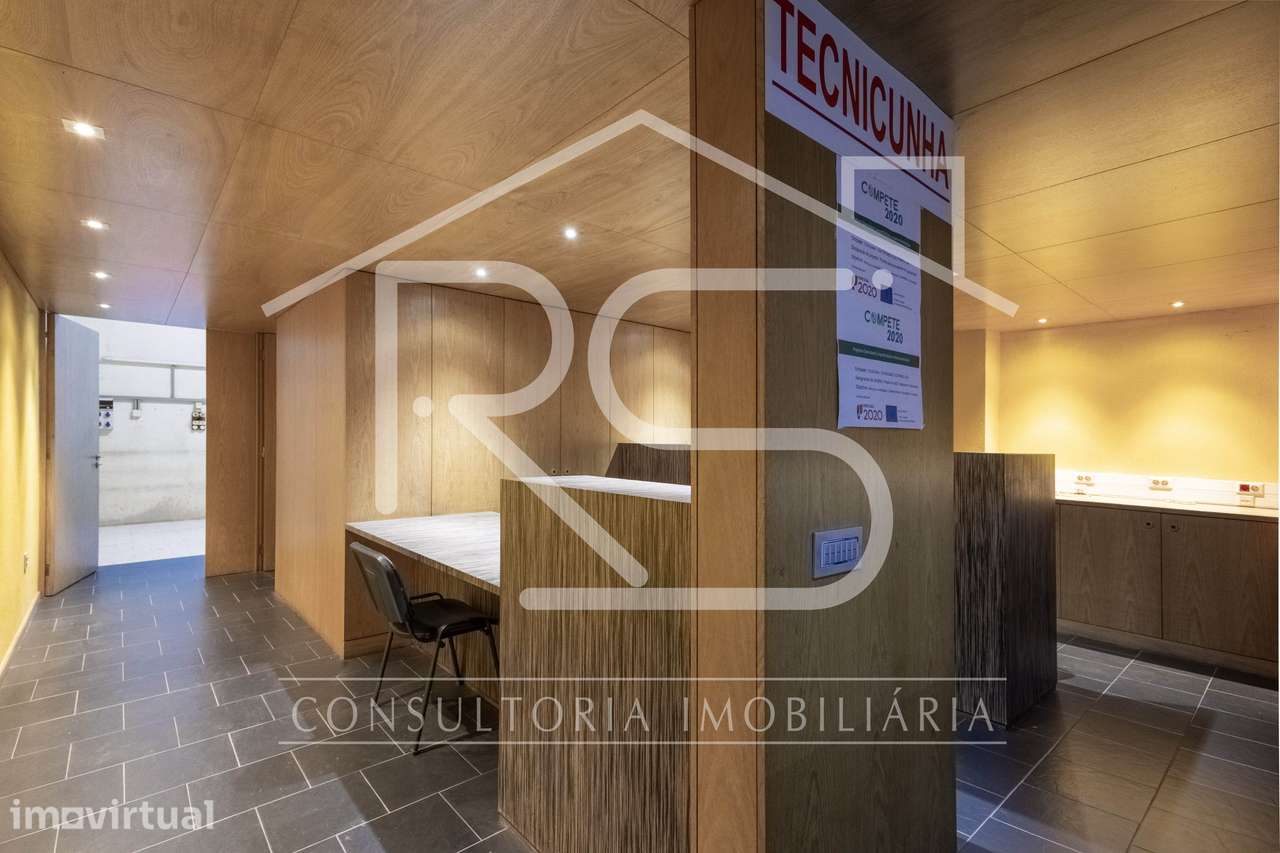 Loja Comercial | Passerelle,  Caldas das Taipas, Guimarães - Grande imagem: 3/21