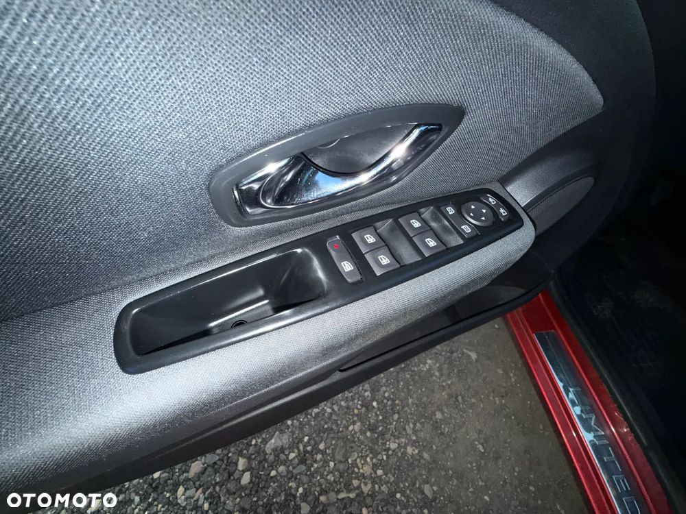 Renault Megane ENERGY TCe 115 Start & Stop Bose Edition - 15