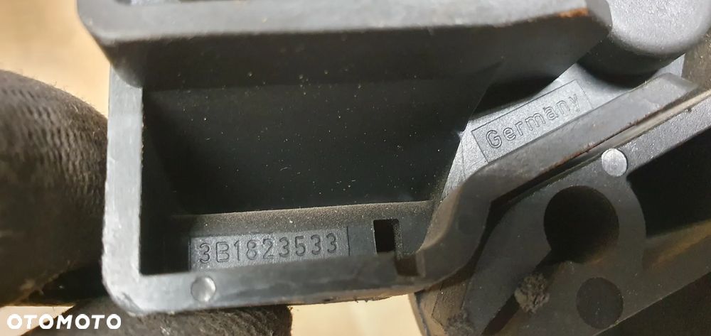 Rączka klamka linka otwierania maski cięgno Skoda Superb 3B1823533 - 7