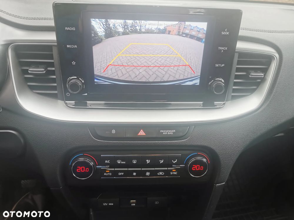 Kia Ceed 1.4 T-GDI M - 9