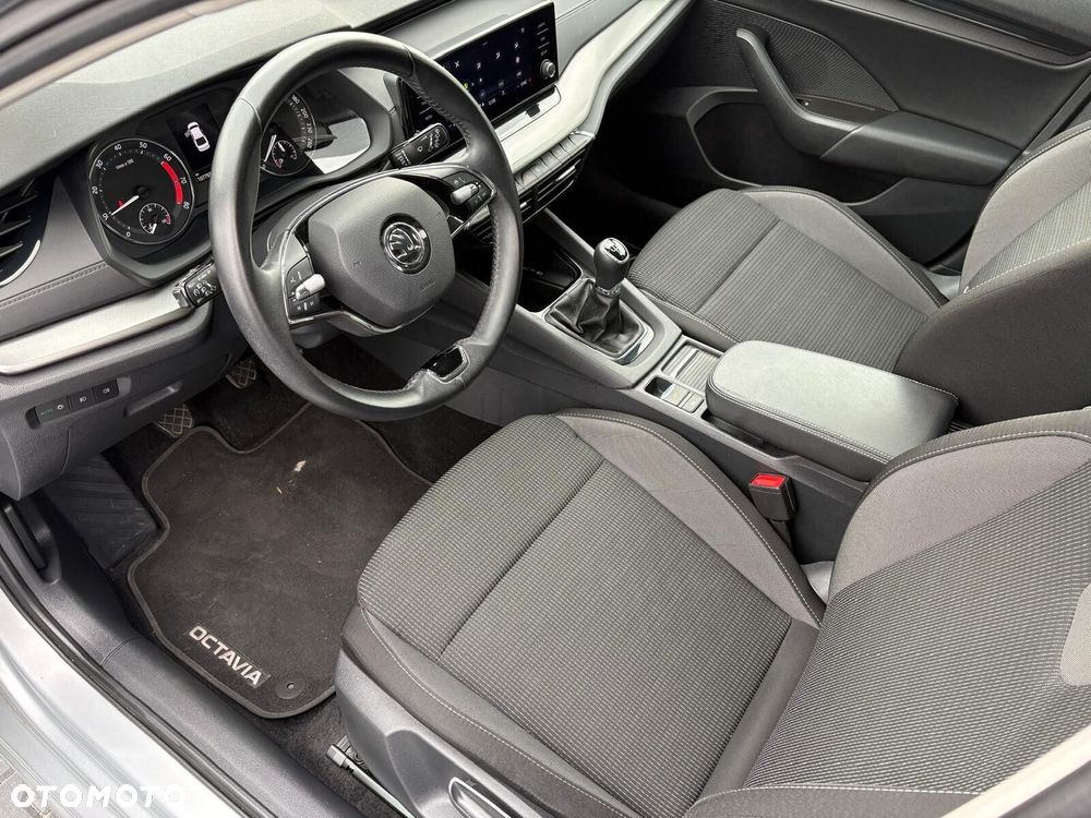 Skoda Octavia - 2