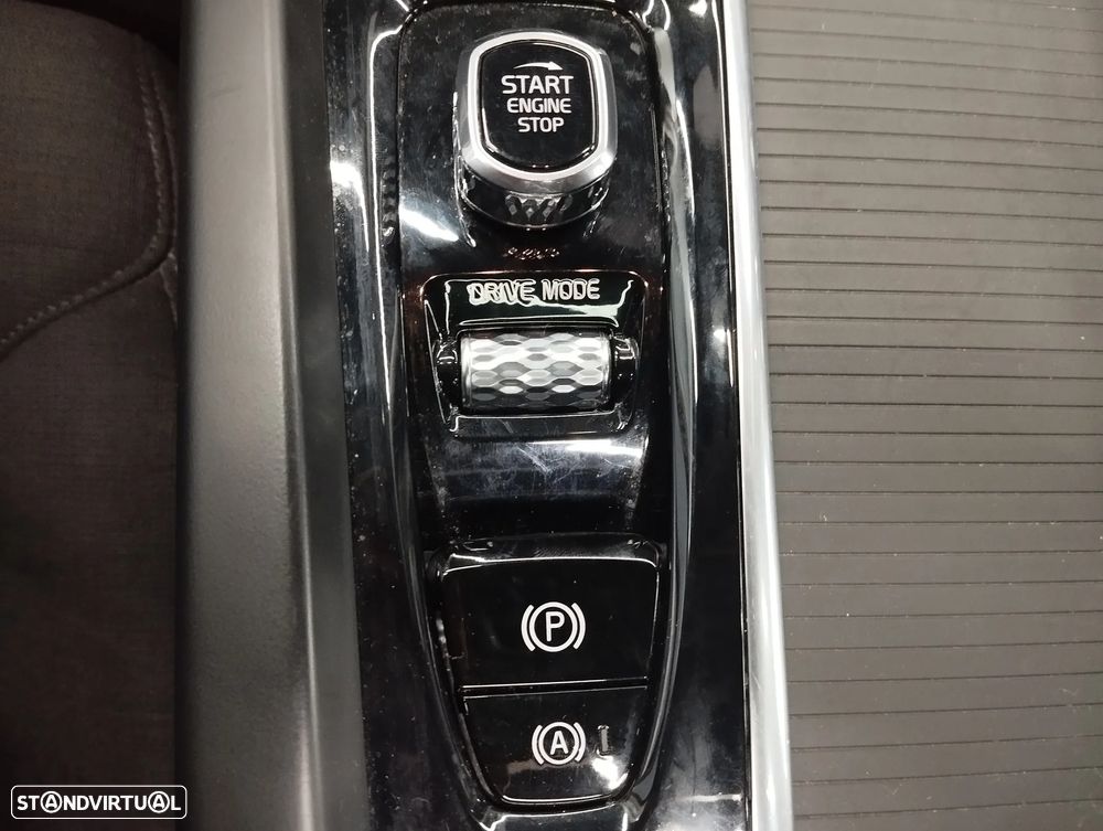 Volvo XC 60 2.0 T6 PHEV Inscription AWD - 40