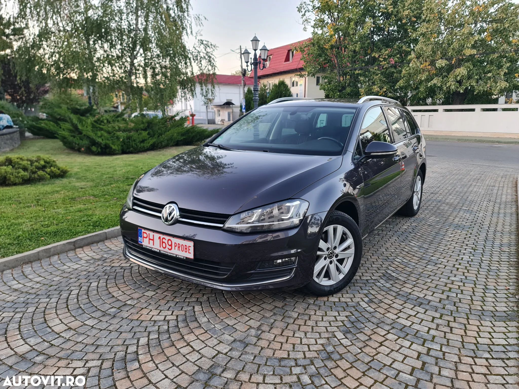 Volkswagen Golf 1.6 TDI 4Motion BlueMotion Technology Lounge - 1