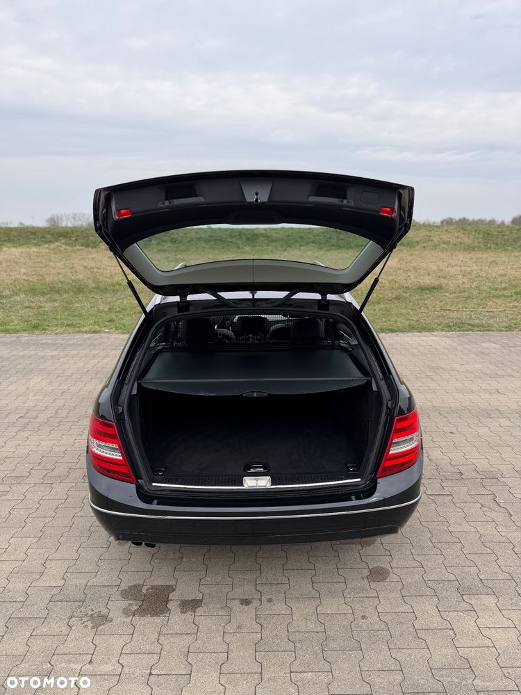 Mercedes-Benz Klasa C 180 (BlueEFFICIENCY) 7G-TRONIC Avantgarde - 11