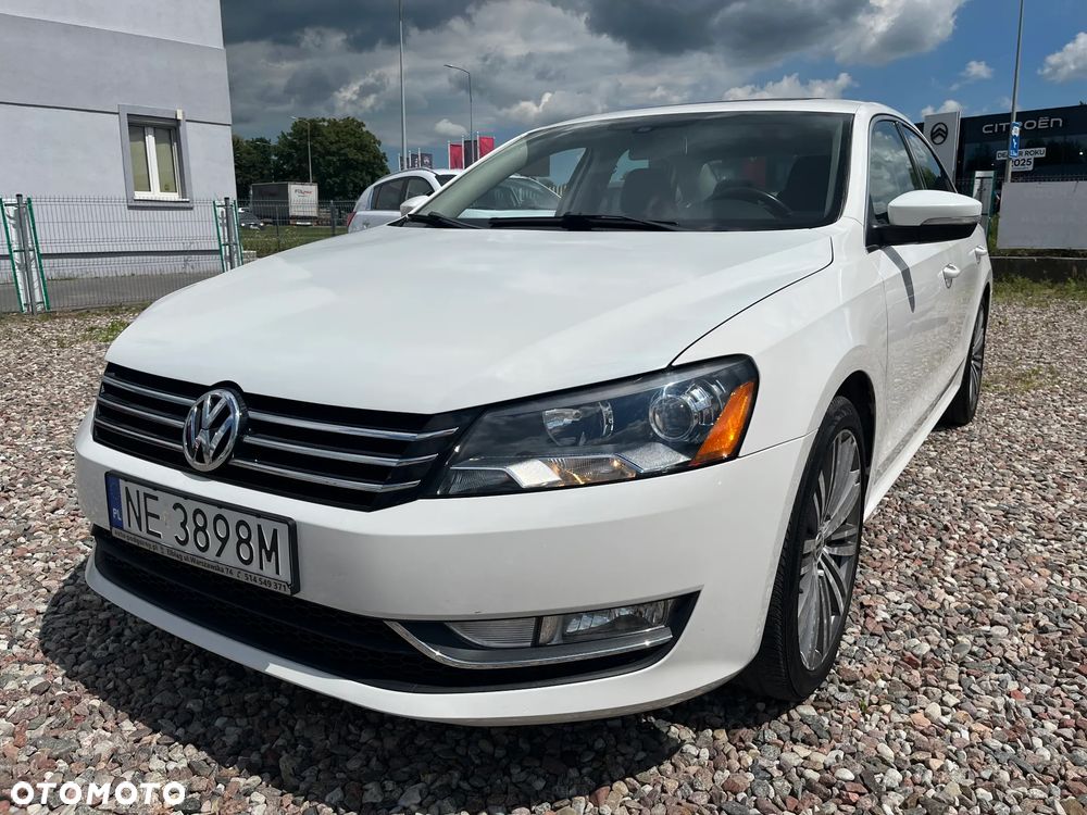 Volkswagen Passat - 12