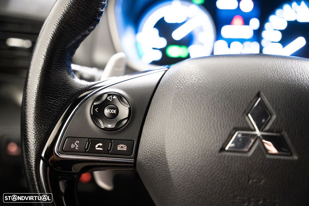 Mitsubishi Eclipse Cross 2.4 PHEV eMotion - 24