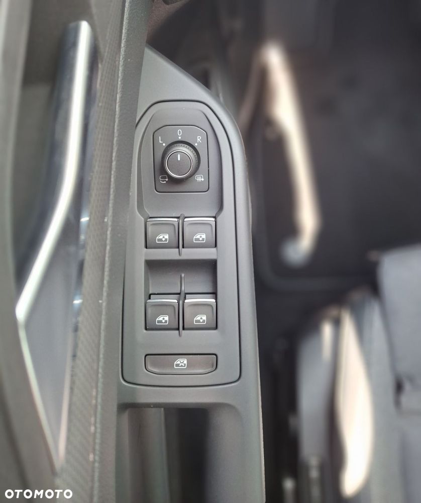 Volkswagen Golf - 12