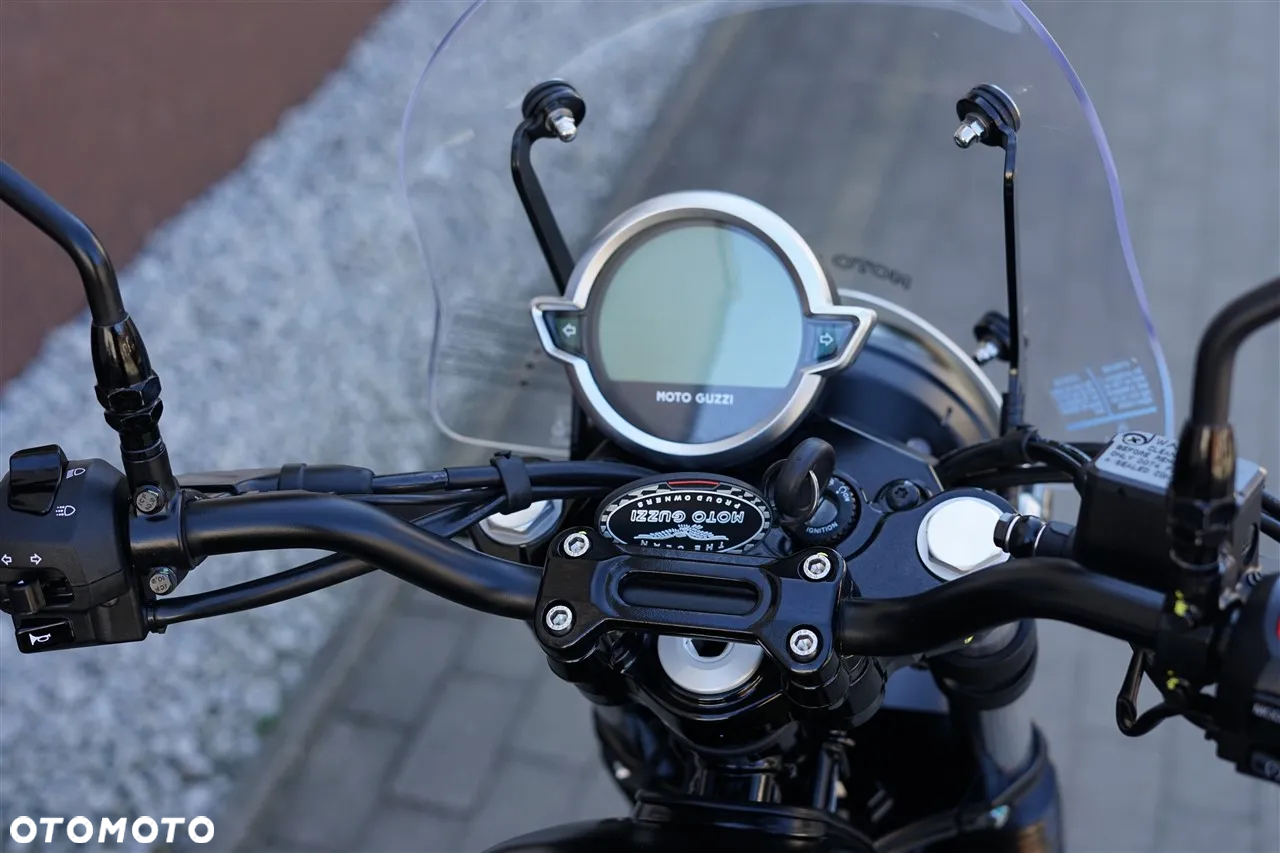 Moto Guzzi V7 - 18
