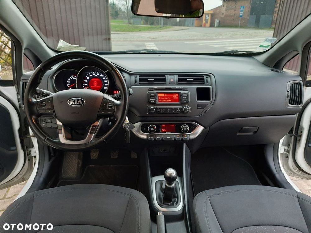 Kia Rio - 18