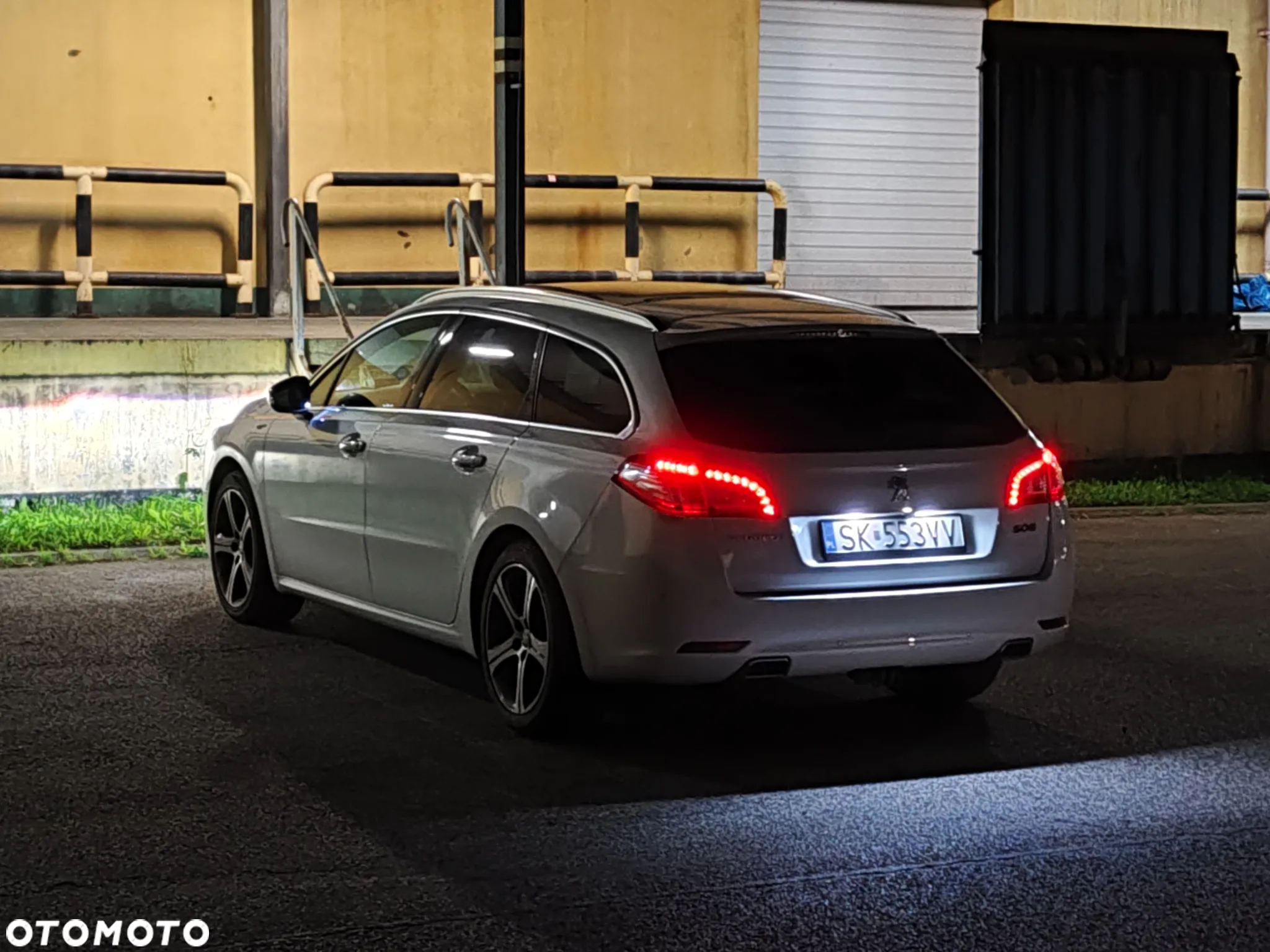 Peugeot 508 SW BlueHDi 180 EAT6 Stop&Start GT - 24