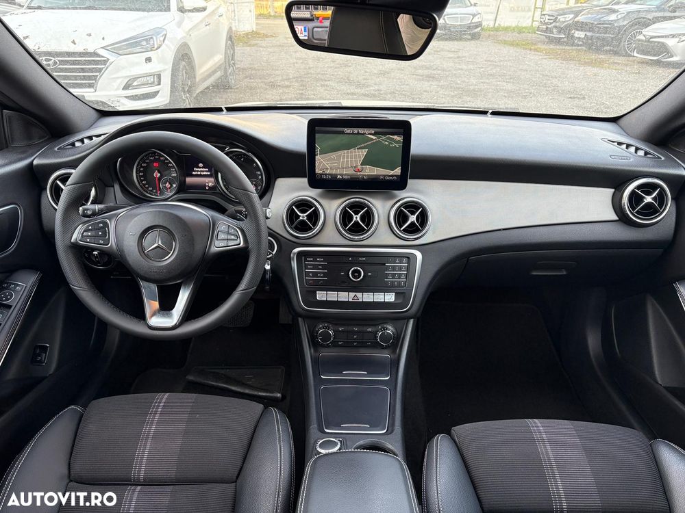 Mercedes-Benz CLA 200 d 7G-DCT - 11