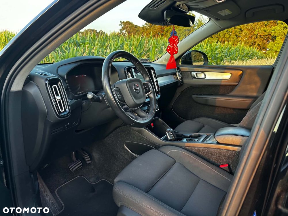Volvo XC 40 T3 Momentum Pro - 14