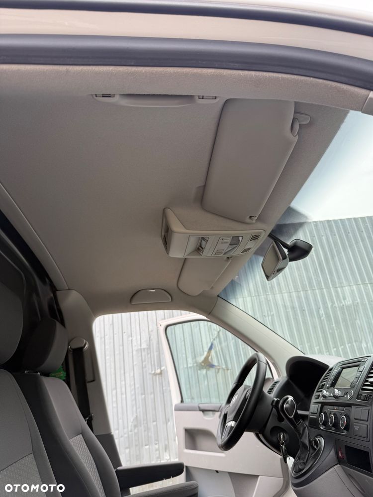 Volkswagen Transporter - 28