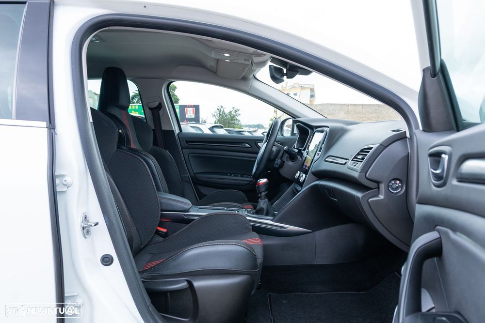 Renault Mégane Sport Tourer 1.5 Blue dCi R.S. Line — fotografia 19