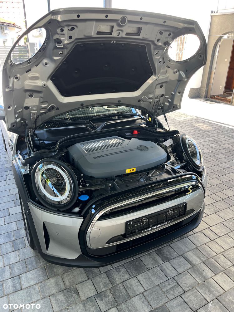 MINI Cooper SE - 16