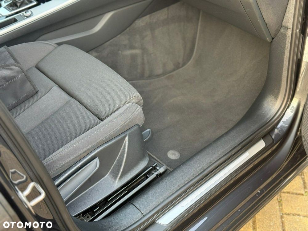 Audi A4 Avant 35 TFSI S tronic S line - 9