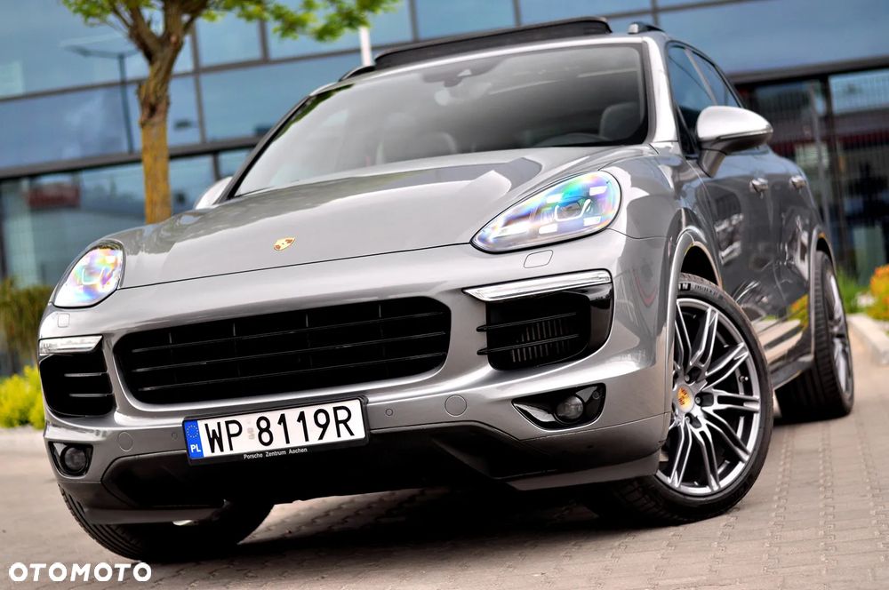 Porsche Cayenne - 1