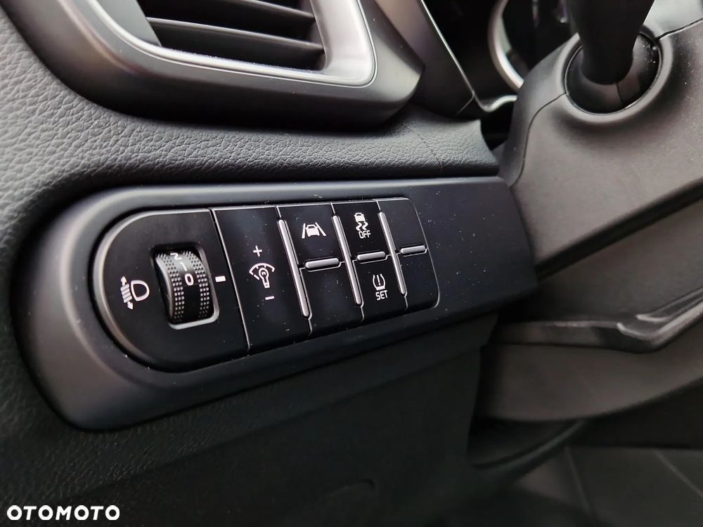 Kia Ceed 1.5 T-GDI M - 14