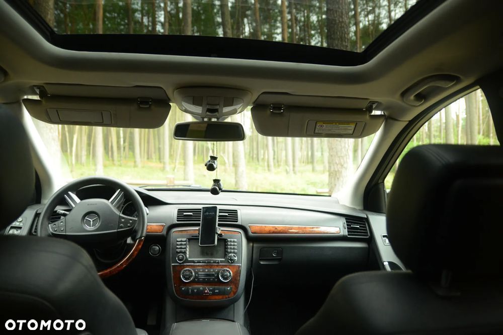 Mercedes-Benz Klasa R 500 L 4-Matic - 29
