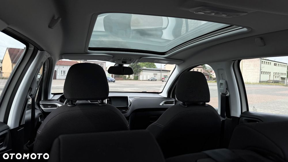 Peugeot 2008 1.2 Pure Tech GPF Allure S&S - 6